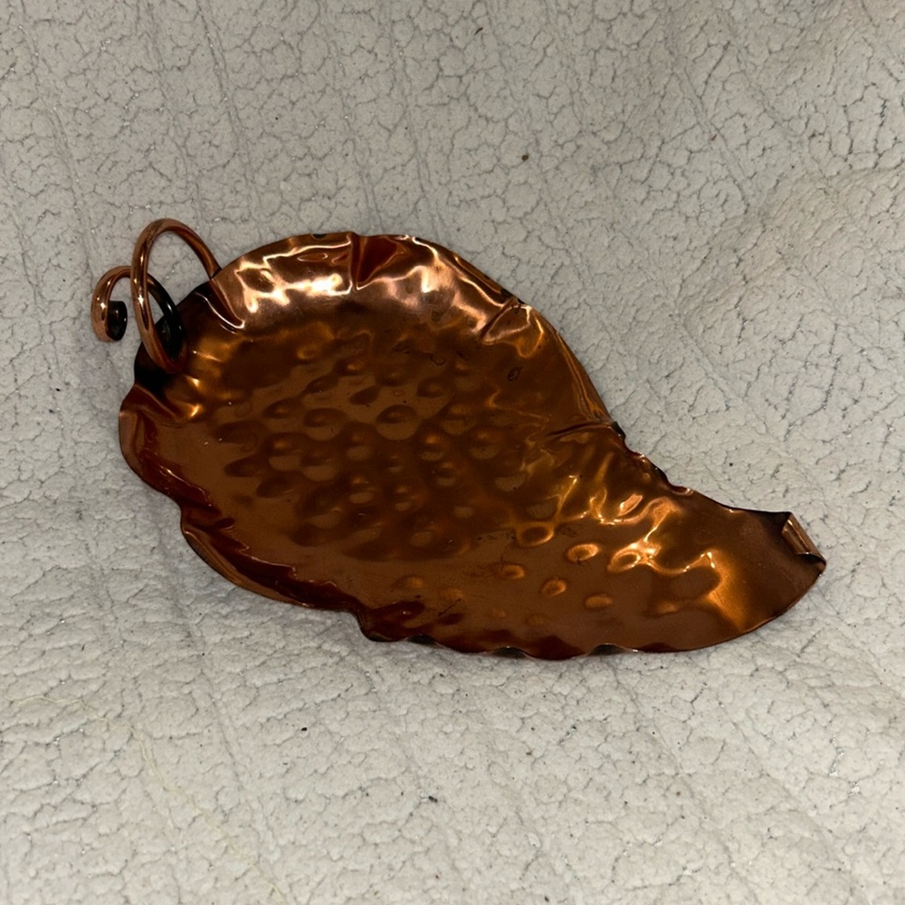 Vintage Gregorian hammered copperr leaf serving dish.
